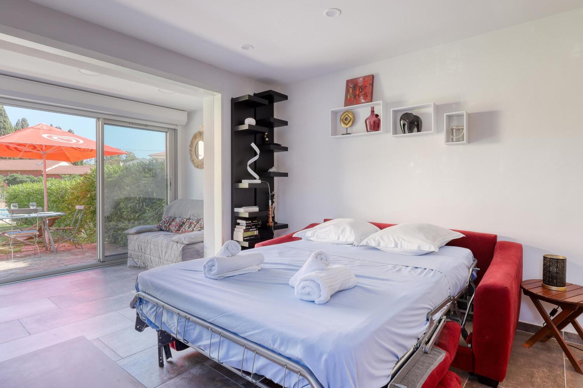 Magnificent Newly Renovated Close To Beach & Swimming Pool Le Lavandou Bagian luar foto